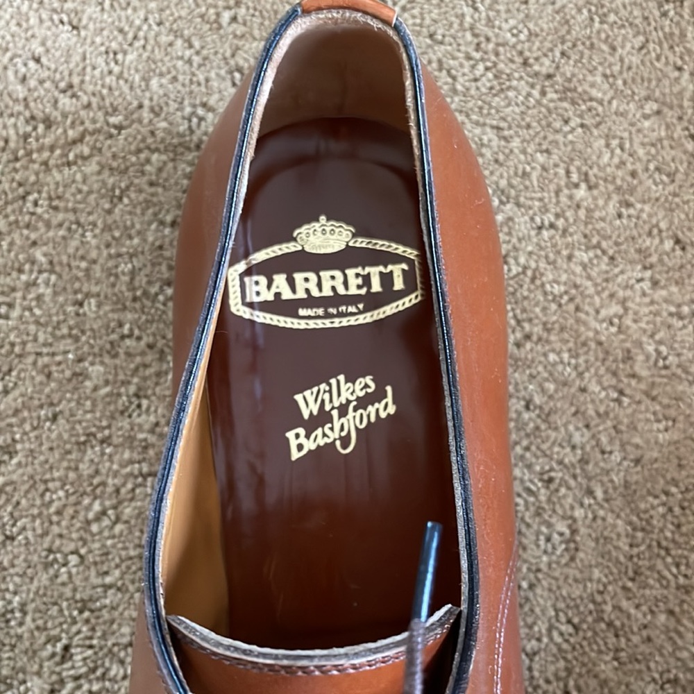 Barrett -Size 12 - Picture 3 of 3